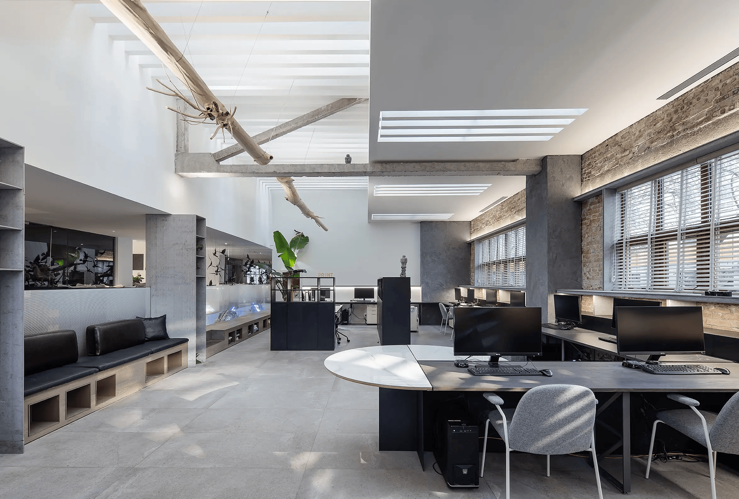 從空白畫布到高效工位:辦公室平面規(guī)劃的黃金法則