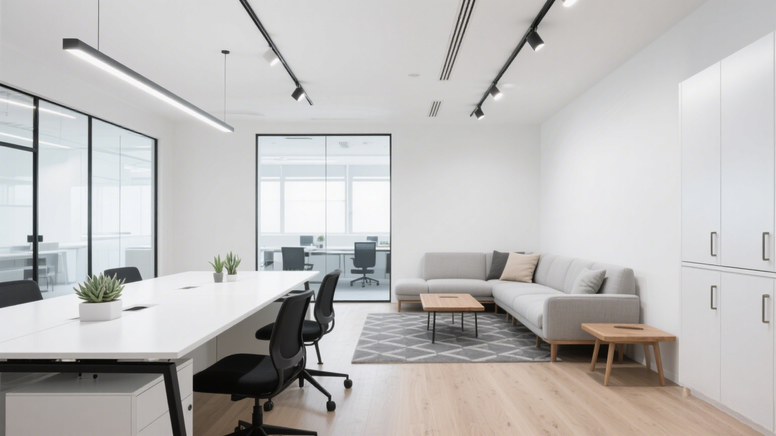 現(xiàn)代簡約風辦公室裝修:打造舒適與功能并存的空間